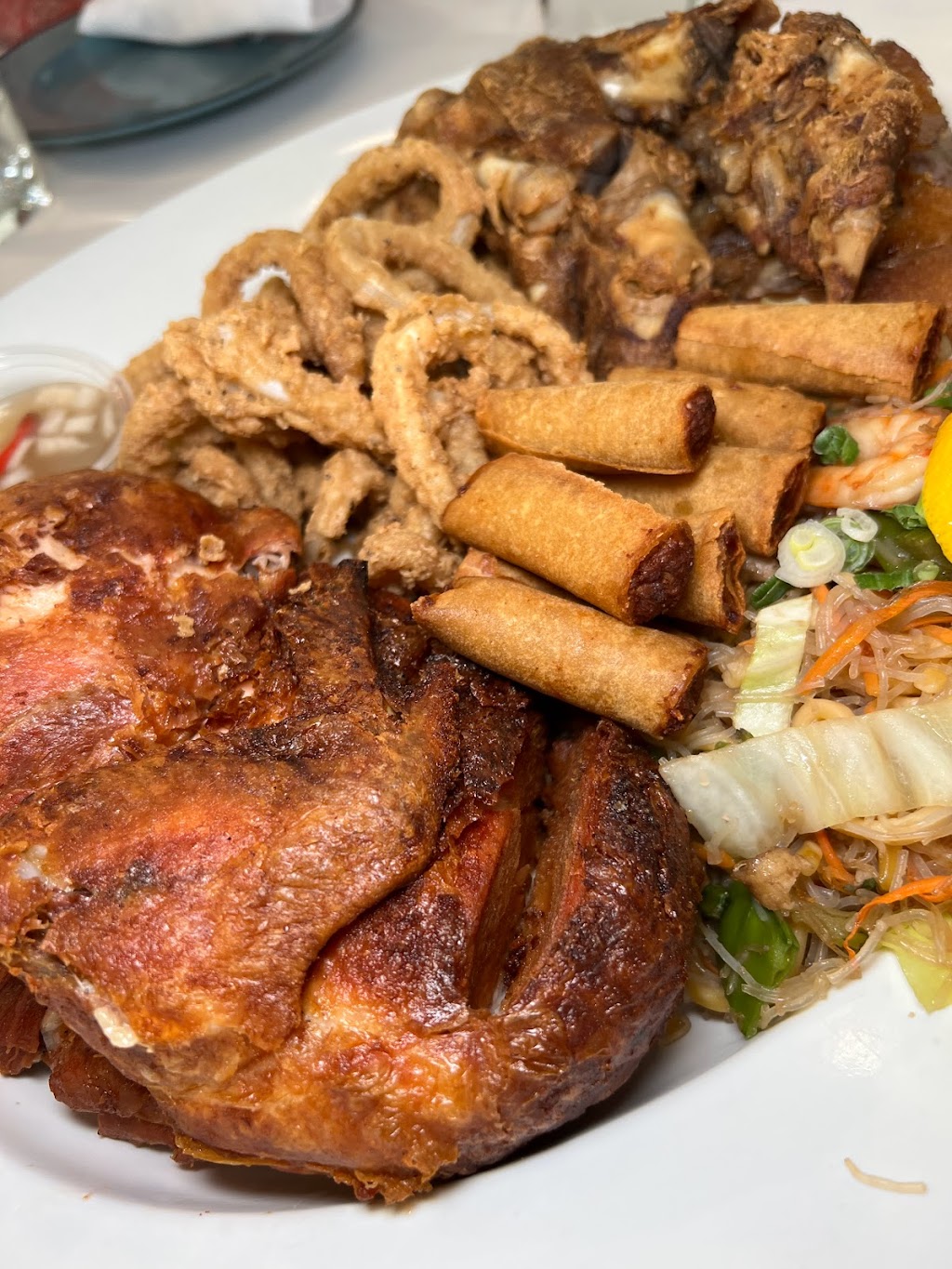 The Noypitz Bar & Grill | restaurant | 6605 S Las Vegas Blvd, Las Vegas, NV 89119, USA | 7024853280 OR +1 702-485-3280