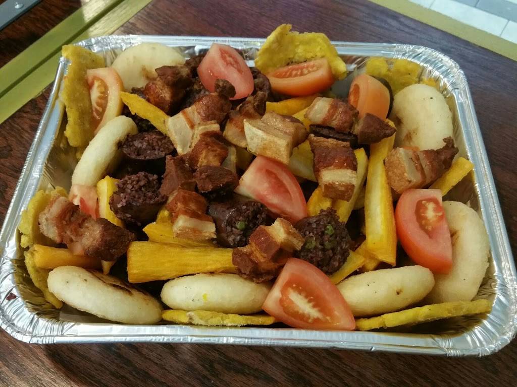 My Empanada | restaurant | 3085 Hurontario St #18a, Mississauga, ON L5A 4E4, Canada | 2892324385 OR +1 289-232-4385