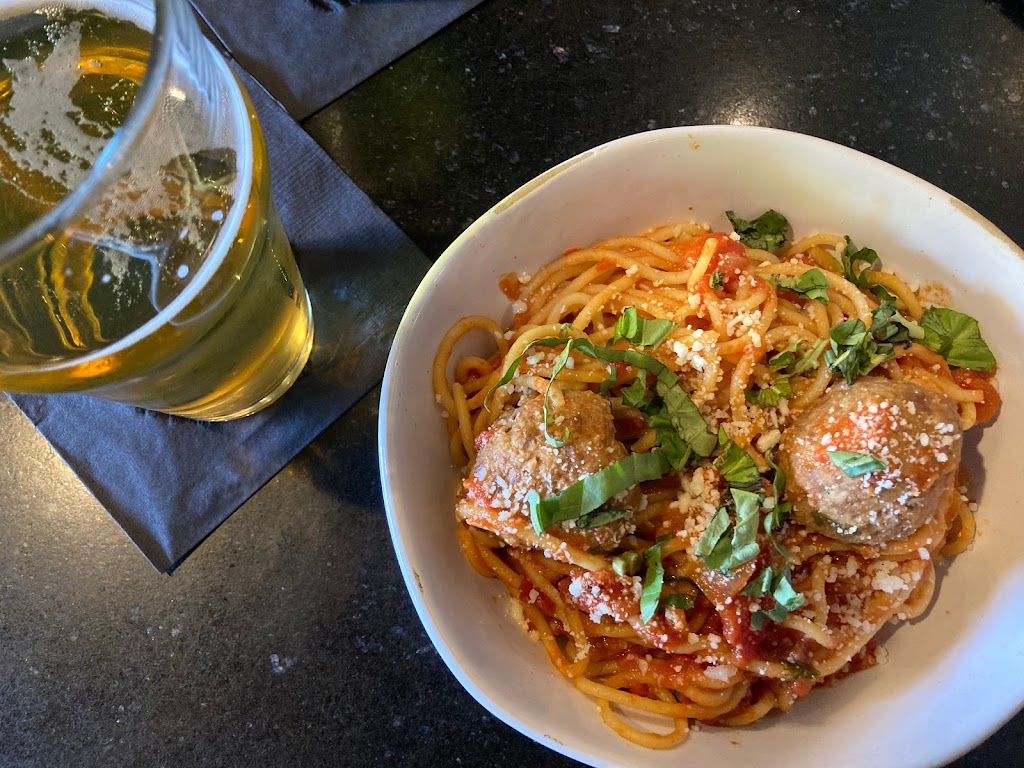 Mtuccis Bar Roma | restaurant | 3222 Central Ave SE, Albuquerque, NM 87106, USA | 5055083948 OR +1 505-508-3948