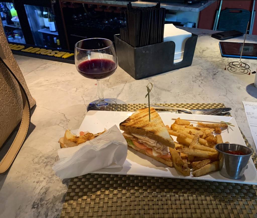 NoLo Bistro & Bar | restaurant | 160 Pawtucket Blvd, Tyngsborough, MA 01879, USA | 9786494400 OR +1 978-649-4400