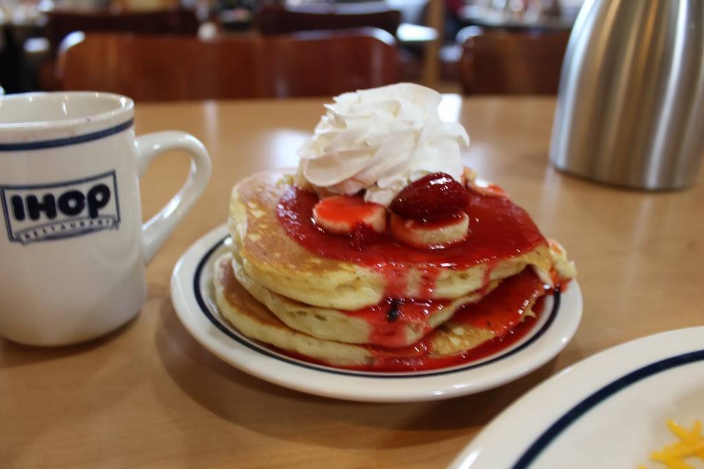 IHOP | restaurant | 12115 W Ohio Ave, Los Angeles, CA 90025, USA | 3108263865 OR +1 310-826-3865