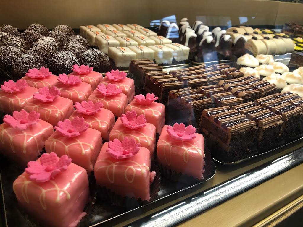 Andrés Confiserie Suisse | restaurant | 5018 Main St, Kansas City, MO 64112, USA | 8165613440 OR +1 816-561-3440