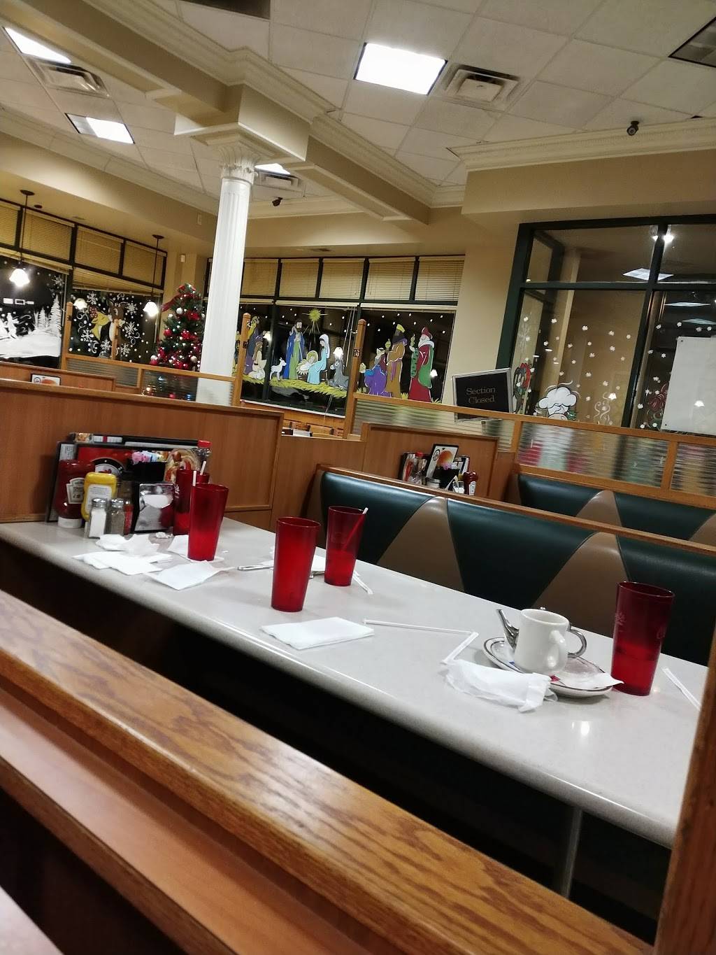 Leos Coney Island | restaurant | 20790 Pontiac Trail, South Lyon, MI 48178, USA | 2484466004 OR +1 248-446-6004