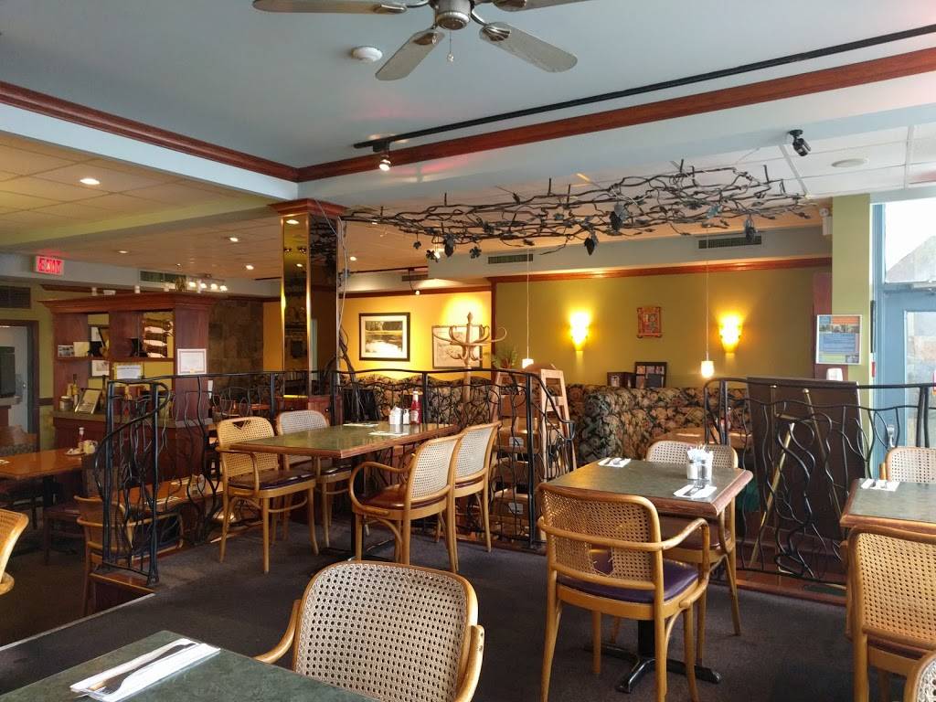 Valley Fields Restaurant | restaurant | 1200 Lawrence Ave E, North York, ON M3A 1C3, Canada | 4164430616 OR +1 416-443-0616