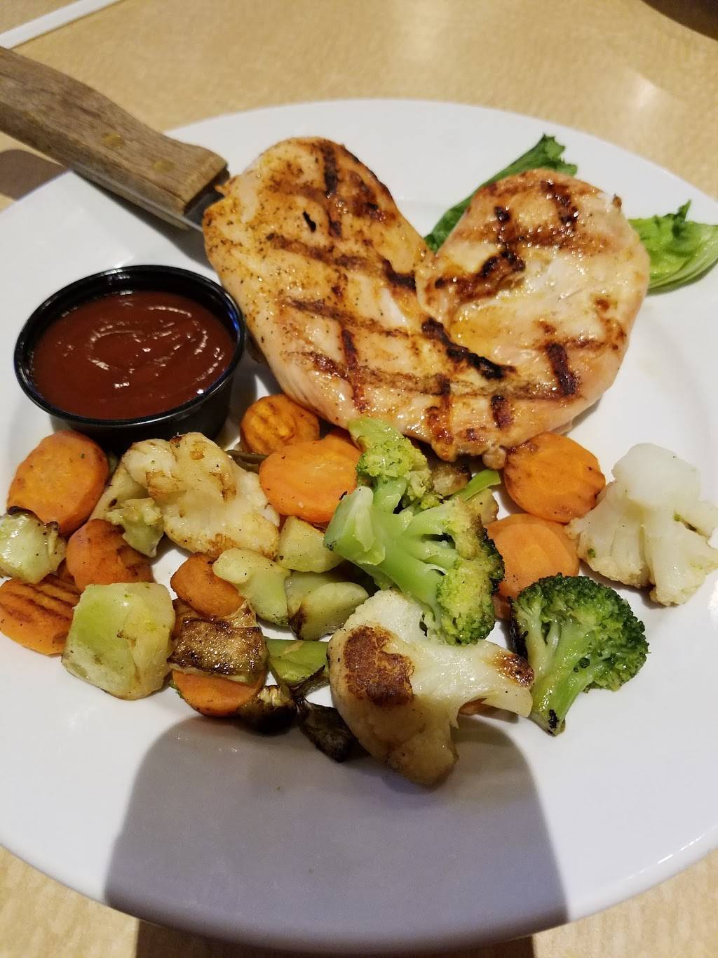 Rails Craft Brew & Eatery | restaurant | 114 St Louis Ave, Seymour, IN 47274, USA | 8122711191 OR +1 812-271-1191