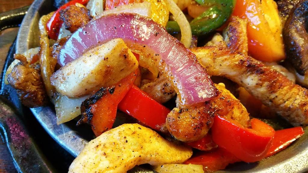 Casa Margarita | restaurant | 145 S Weber Rd, Bolingbrook, IL 60490, USA | 6303789200 OR +1 630-378-9200