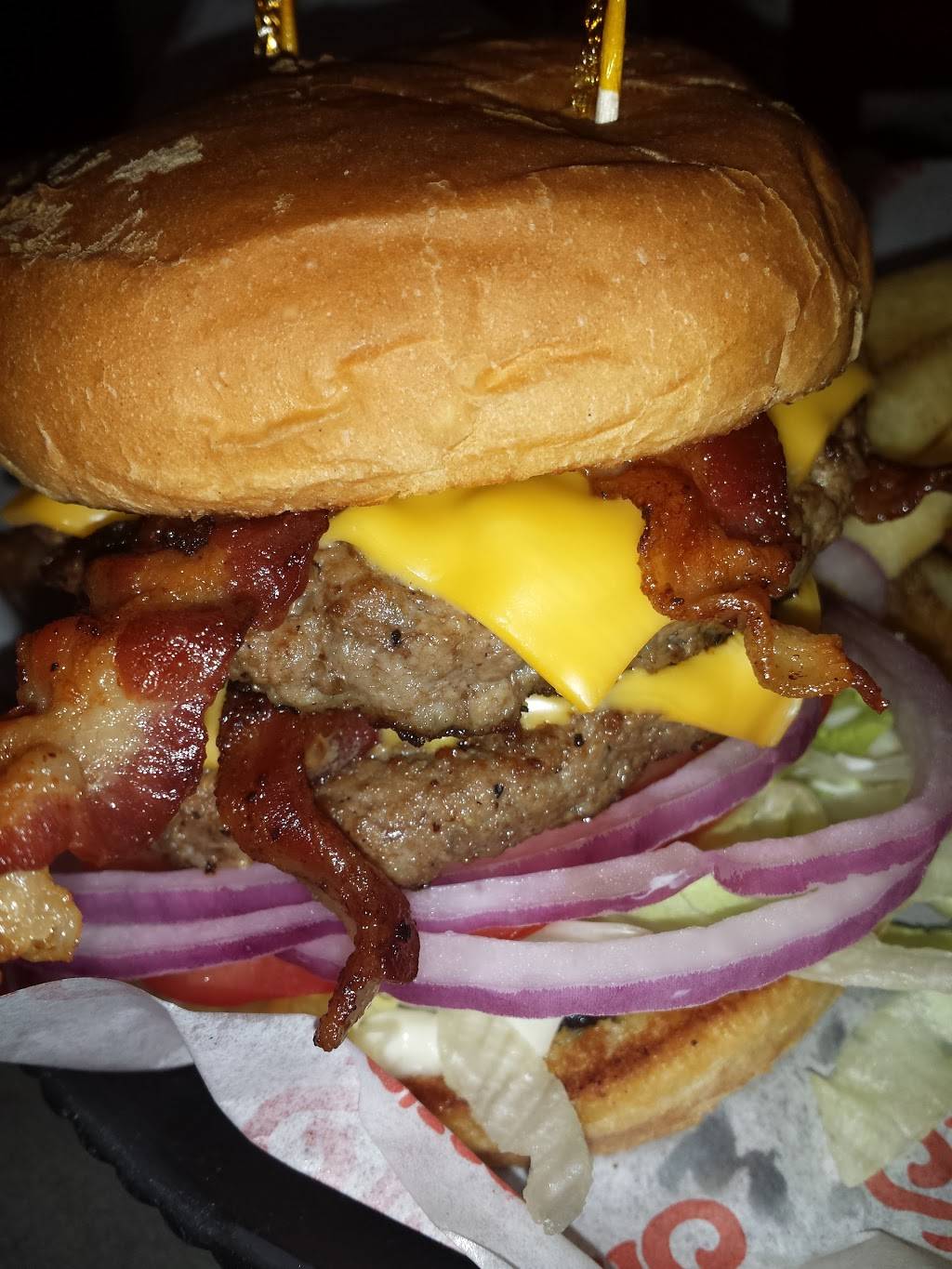 Shoneys Nashville | restaurant | 110 Interstate Dr, Nashville, TN 37206, USA | 6152553021 OR +1 615-255-3021