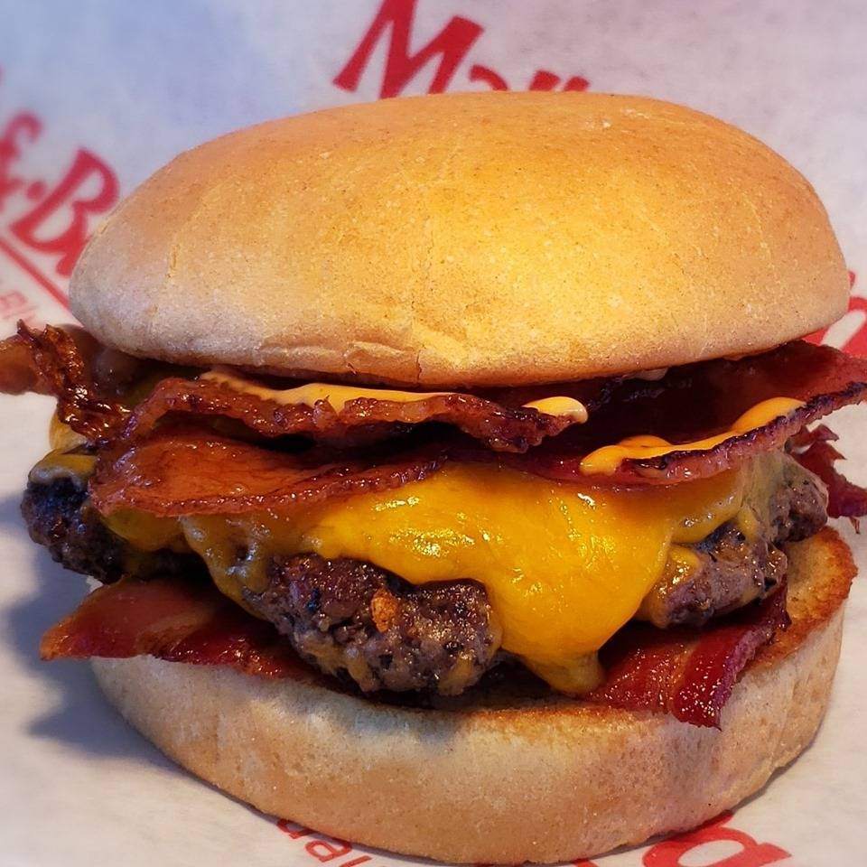 Malt & Burger | restaurant | 1604 Canal Blvd, Thibodaux, LA 70301, USA | 9853871333 OR +1 985-387-1333