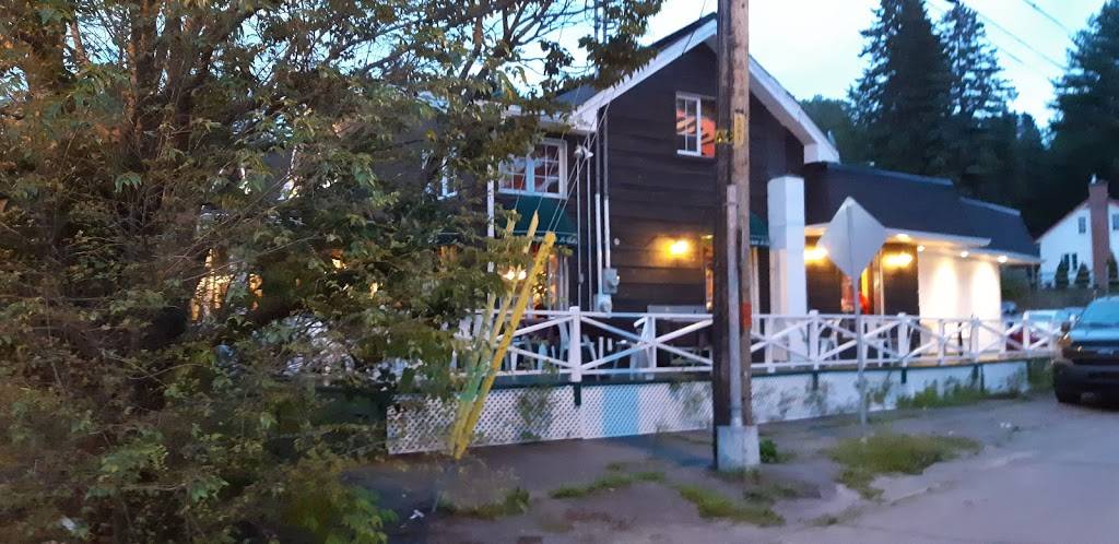 Restaurant Brochetterie le Chalet Grec | restaurant | 138 Rue Principale, Saint-Sauveur, QC J0R 1R6, Canada | 4502276612 OR +1 450-227-6612