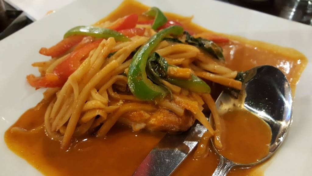 Chilli Thai | restaurant | 1012 W Hebron Pkwy #138, Carrollton, TX 75010, USA | 9728205670 OR +1 972-820-5670