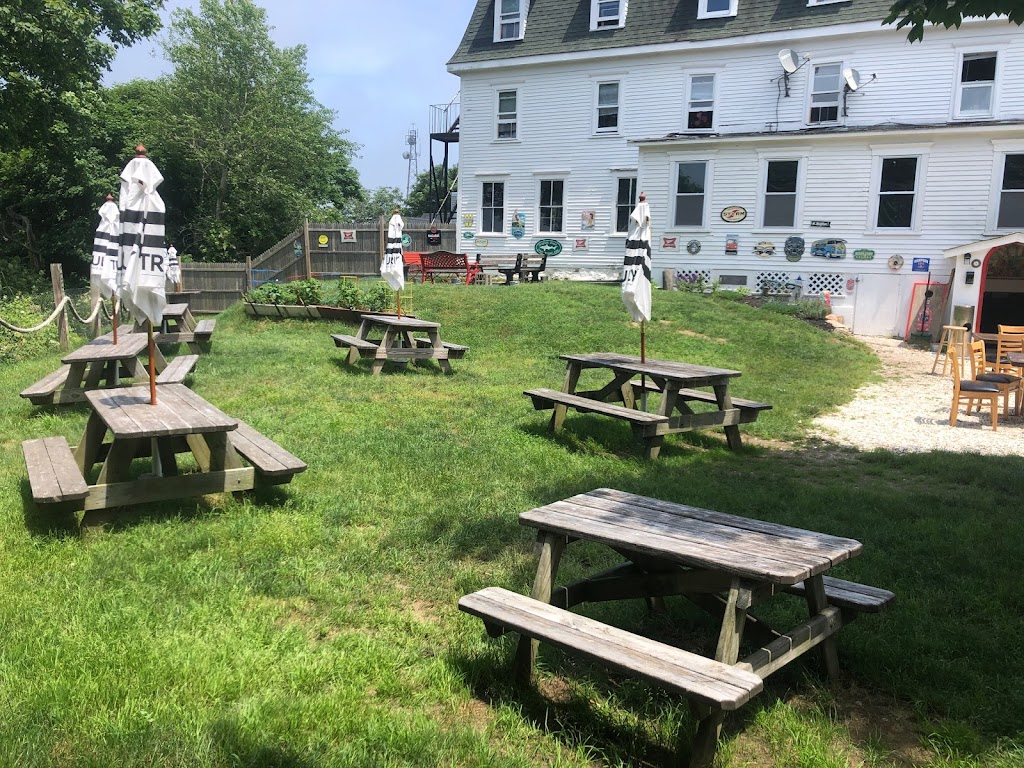 Club Soda | restaurant | 35 Connecticut Ave, New Shoreham, RI 02807, USA | 4014665397 OR +1 401-466-5397