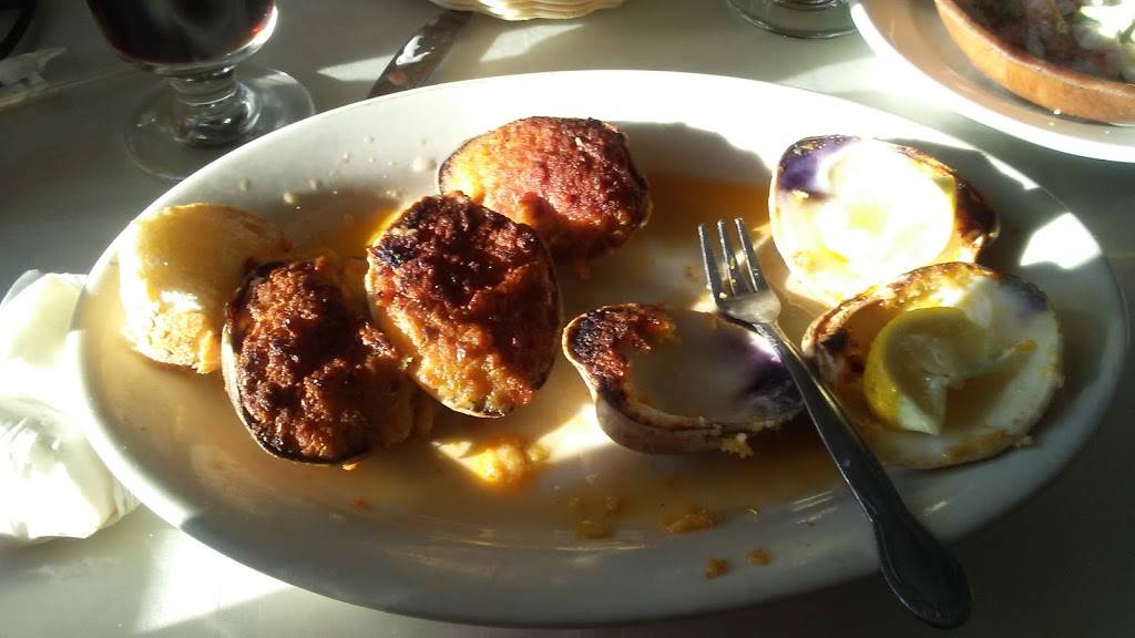 Varneys Restaurant | restaurant | 2109 Montauk Hwy, Brookhaven, NY 11719, USA | 6312869569 OR +1 631-286-9569