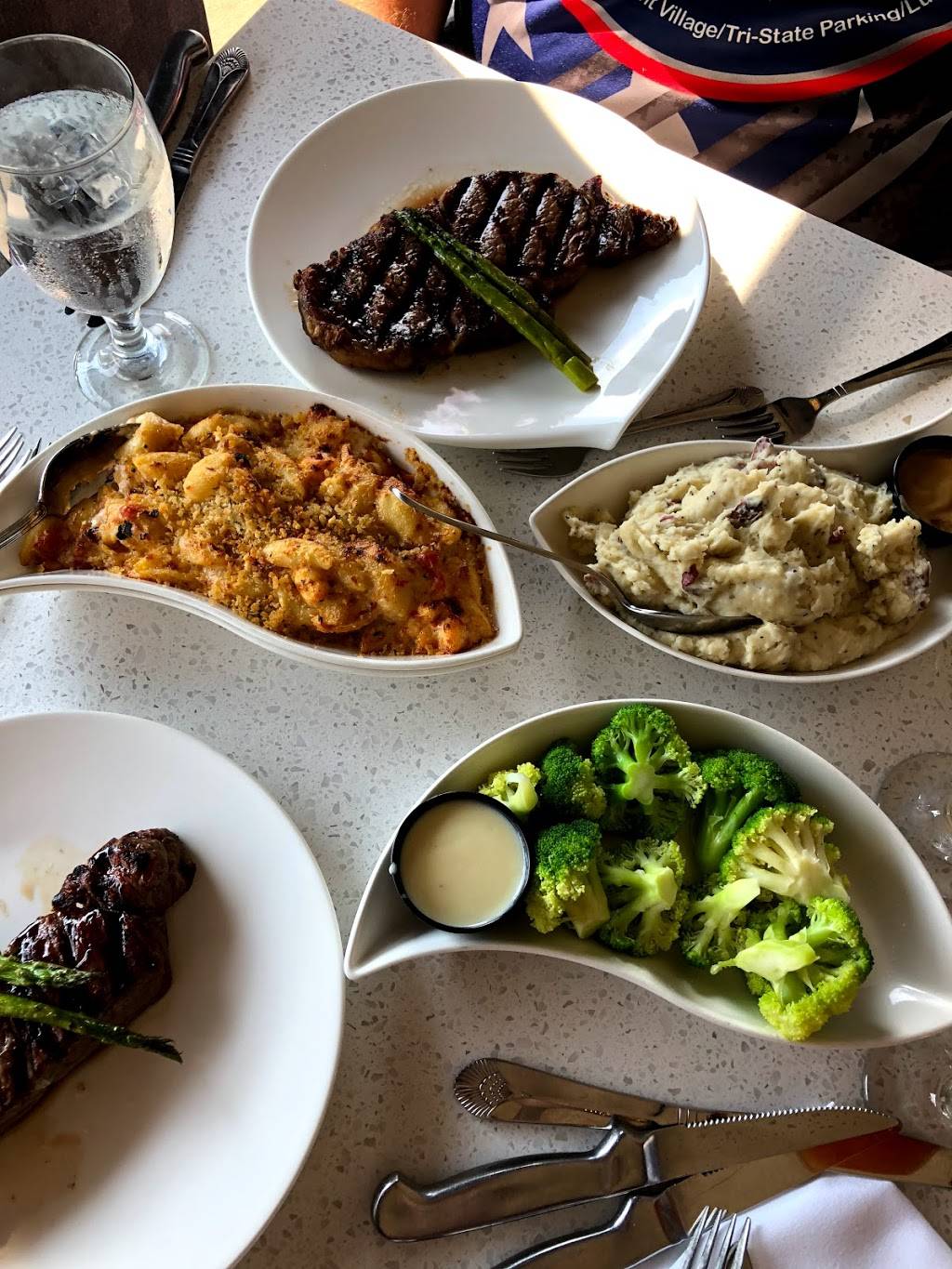 Eighteen at the Radisson | restaurant | 668 W 5th St, Covington, KY 41011, USA | 8594915300 OR +1 859-491-5300