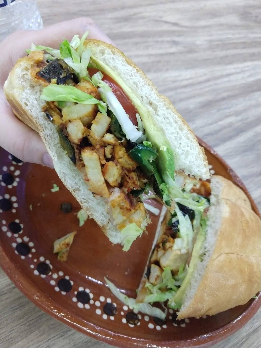 Mariachis Dine-In | restaurant | 301 S Sylvania Ave, Fort Worth, TX 76111, USA | 6827609606 OR +1 682-760-9606