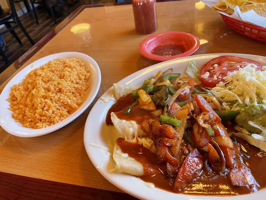 Don Pepe | restaurant | 850 W Chestnut St, Louisville, IL 62858, USA | 6186653044 OR +1 618-665-3044