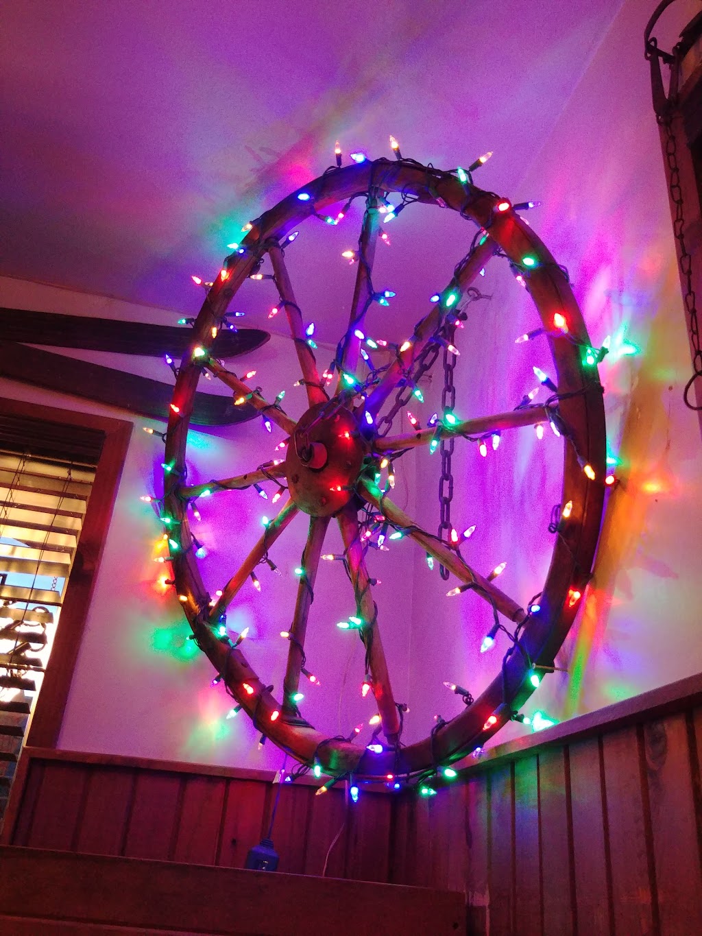 Buffalo Chips Pizza | restaurant | 322 Birch St, Westwood, CA 96137, USA | 5302562412 OR +1 530-256-2412