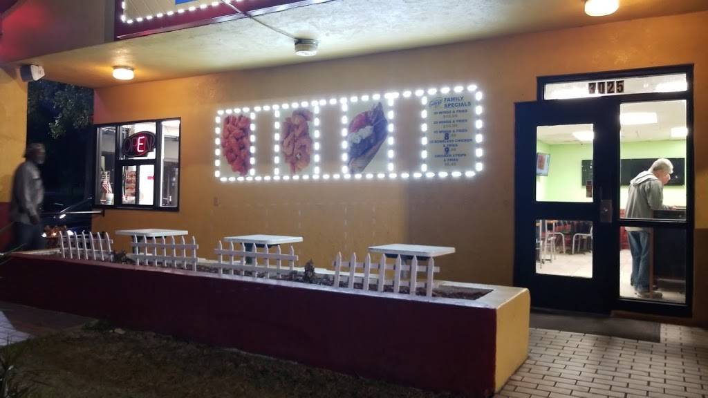 Garden Gyros | restaurant | 3025 E Busch Blvd, Tampa, FL 33612, USA | 8139806600 OR +1 813-980-6600