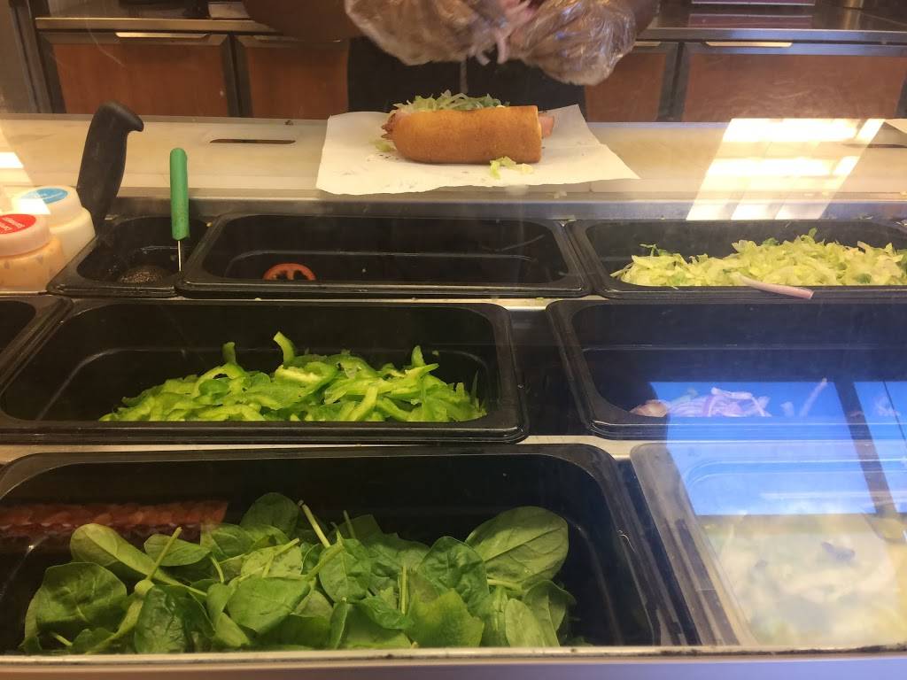 Subway | restaurant | Southport Town Center, 2155 Town Center Plaza E160, West Sacramento, CA 95691, USA | 9163711290 OR +1 916-371-1290