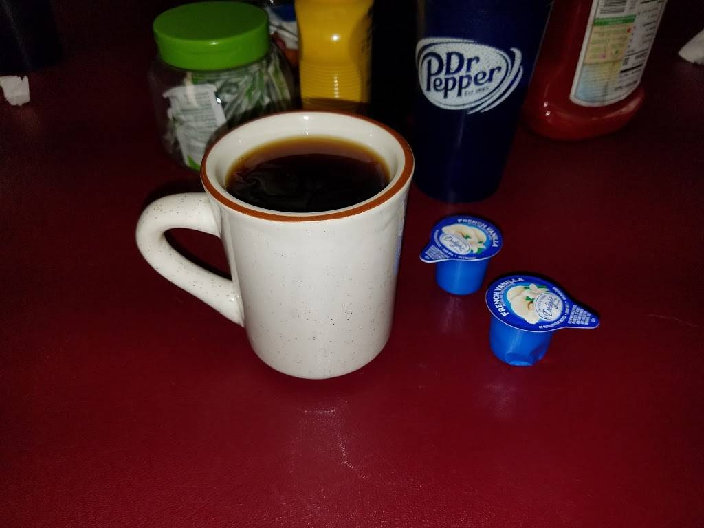 Floras Family Restaurant | restaurant | 206 N Sycamore St, Flora, IN 46929, USA | 5749673015 OR +1 574-967-3015