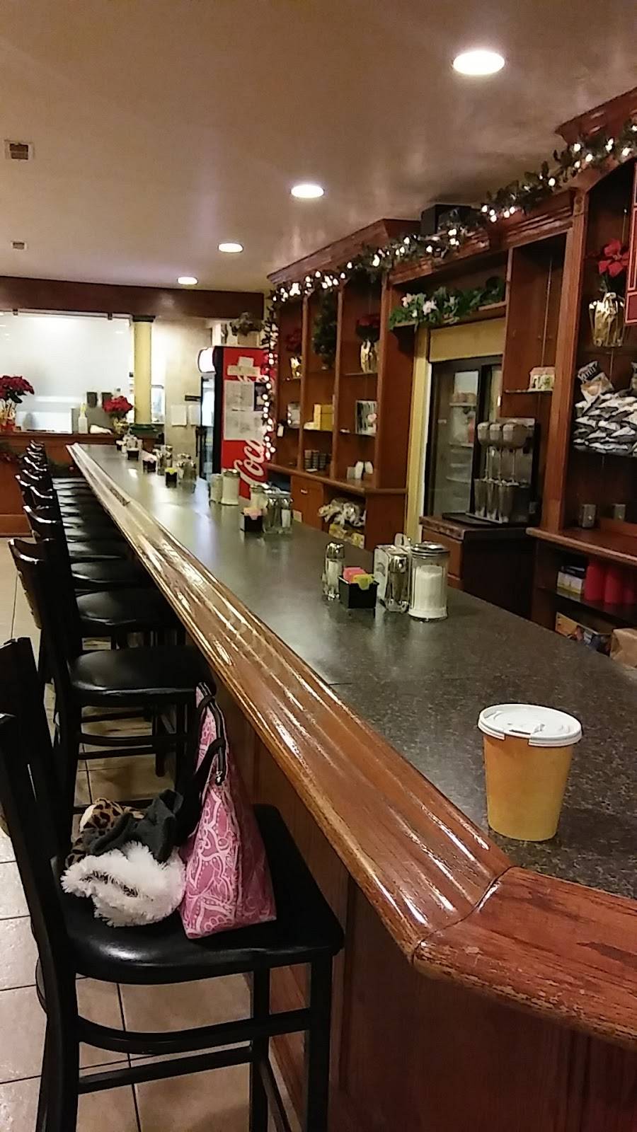 Paulines Deli (Norristown) | restaurant | 36 E Main St, Norristown, PA 19401, USA | 6102796124 OR +1 610-279-6124