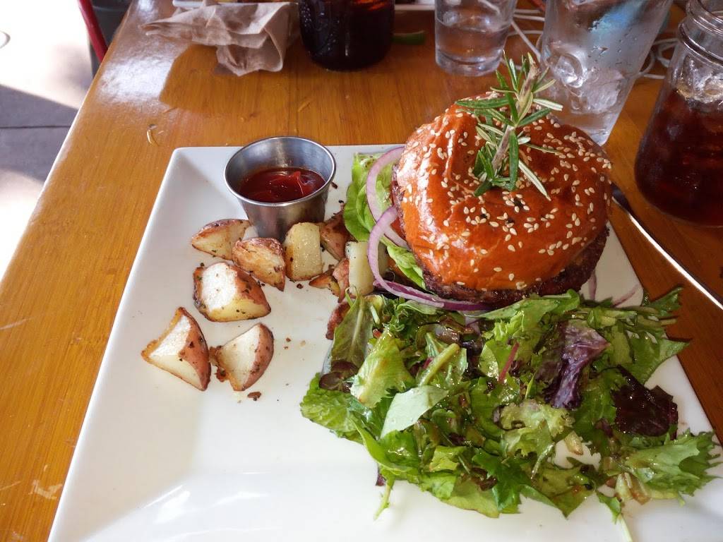 Venice Ale House | restaurant | 2 Rose Ave, Venice, CA 90291, USA | 3103148253 OR +1 310-314-8253