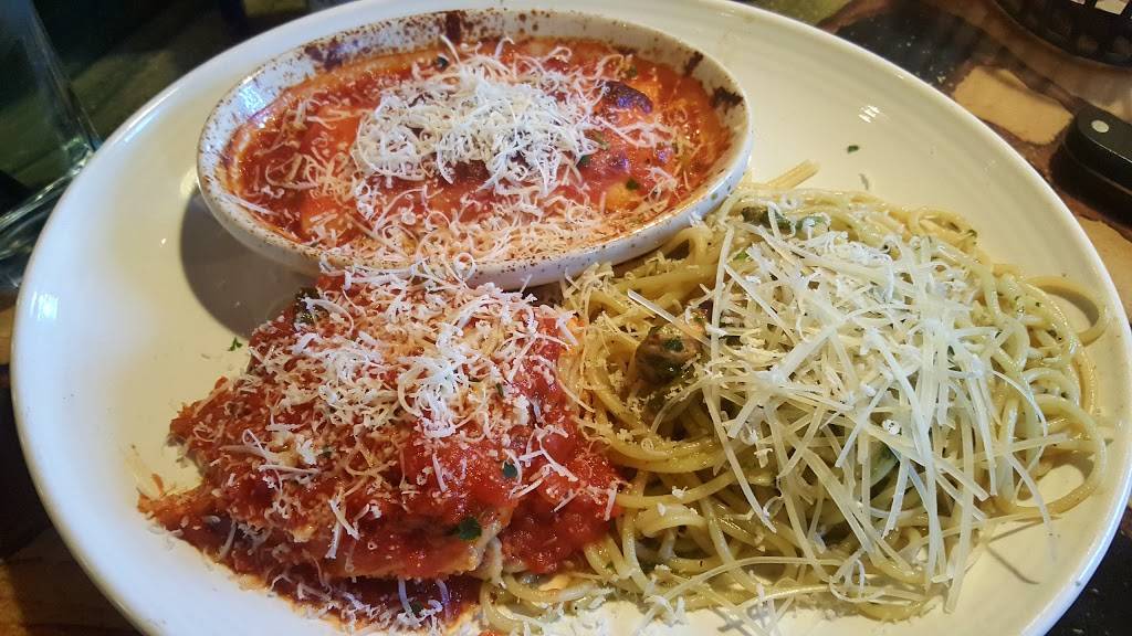 Carrabbas Italian Grill | restaurant | 1900 N Haggerty Rd, Canton, MI 48187, USA | 7348447400 OR +1 734-844-7400