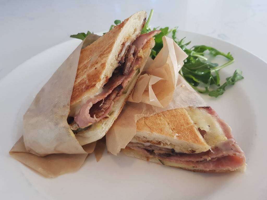 Arcadia Cafe + Bar | restaurant | 100 Washington St, Michigan City, IN 46360, USA | 2198099616 OR +1 219-809-9616