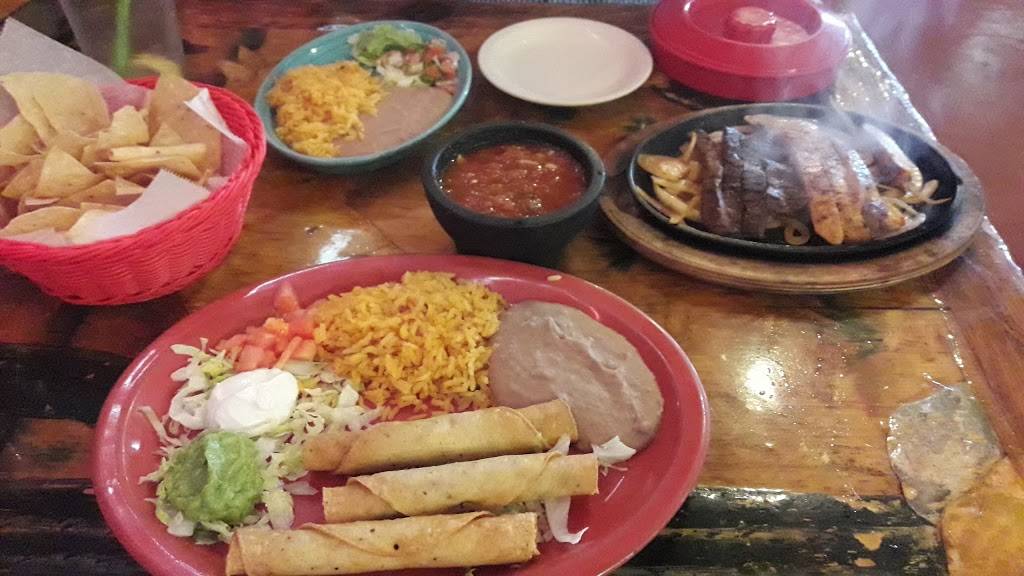 La Villa Mexican Restaurant | restaurant | 7920 FM 1960, Humble, TX 77346, USA | 2814417222 OR +1 281-441-7222