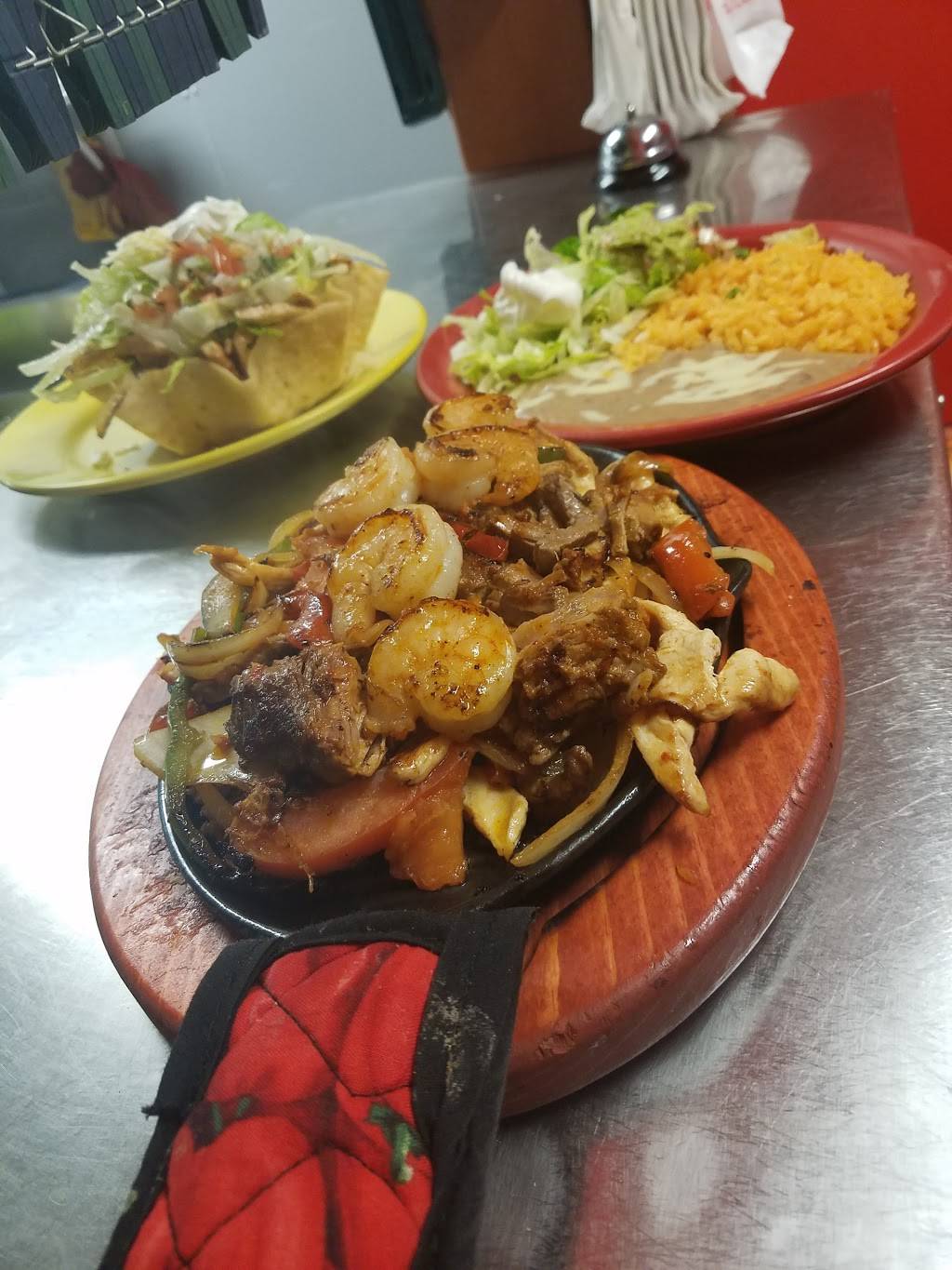 El Dorado Restaurant and Bar | restaurant | 520 N Main St, Columbia City, IN 46725, USA | 2602445490 OR +1 260-244-5490