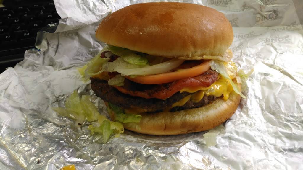 Sonic Drive-In | restaurant | 108 N Nichols St, Fort Worth, TX 76102, USA | 8175090398 OR +1 817-509-0398