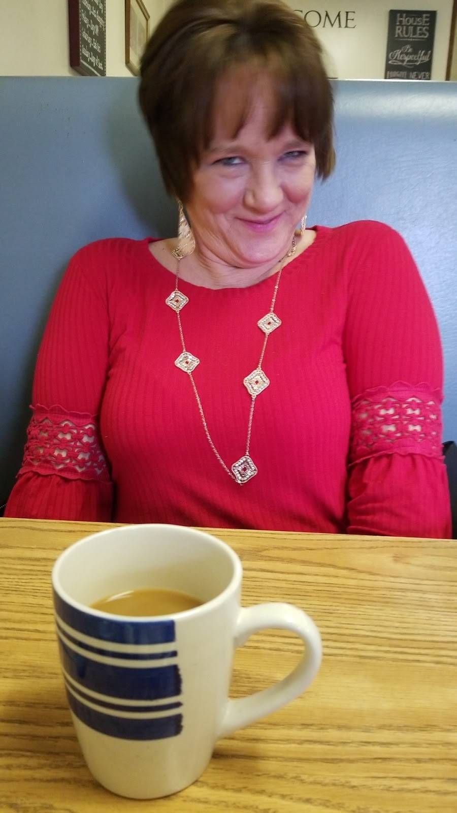 Bert & Bettys Kitchen | restaurant | 9 1st St, Fillmore, IN 46128, USA | 7652466124 OR +1 765-246-6124