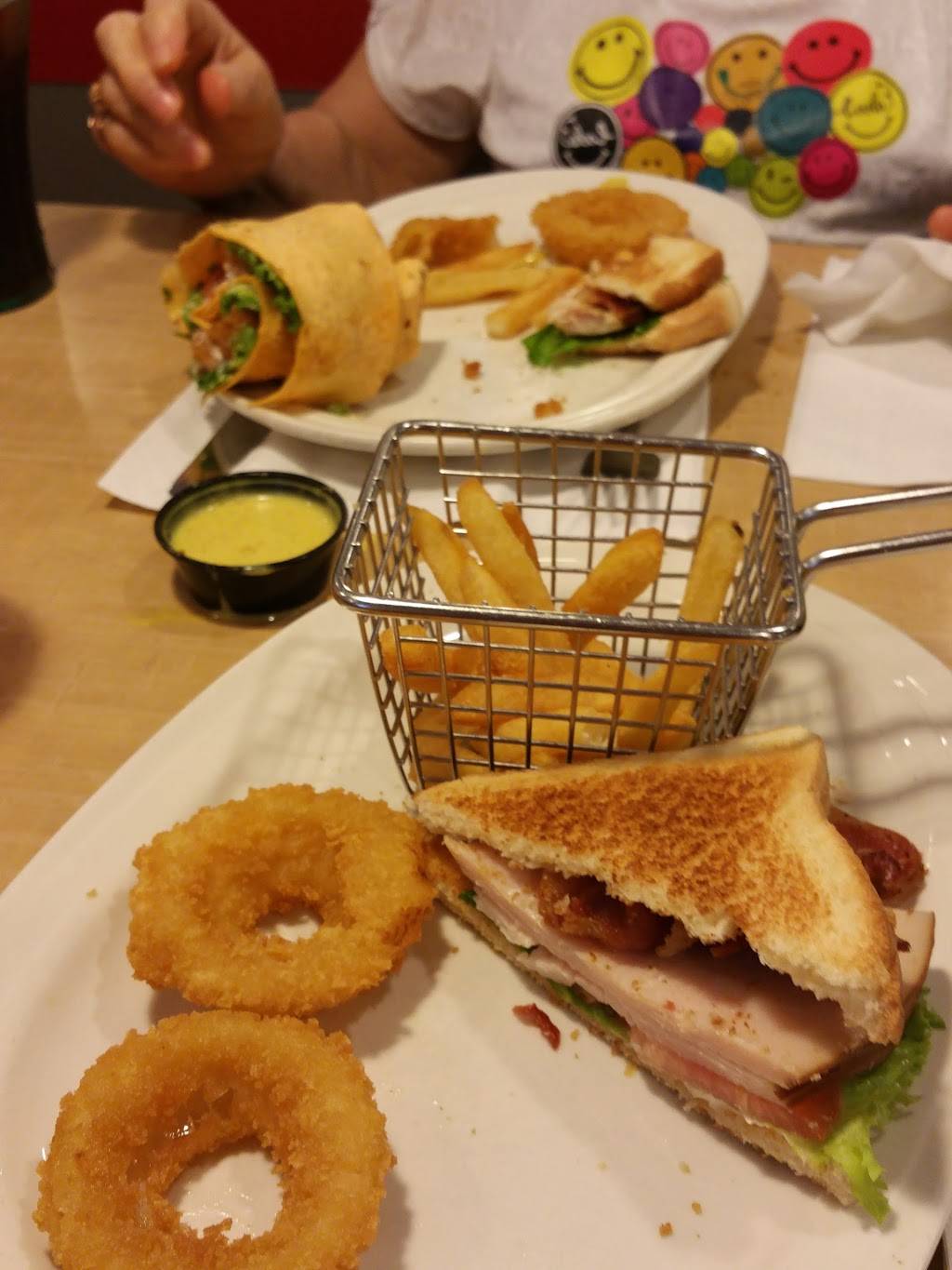 Friendlys | restaurant | 1160 Main St, Haverhill, MA 01830, USA | 9783736120 OR +1 978-373-6120