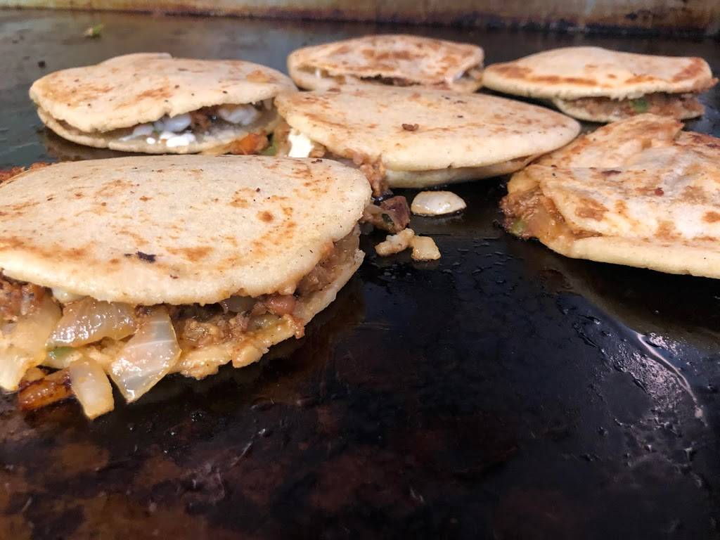 Snacks el gordo | restaurant | 786 S Arlington Heights Rd, Elk Grove Village, IL 60007, USA | 8472583016 OR +1 847-258-3016