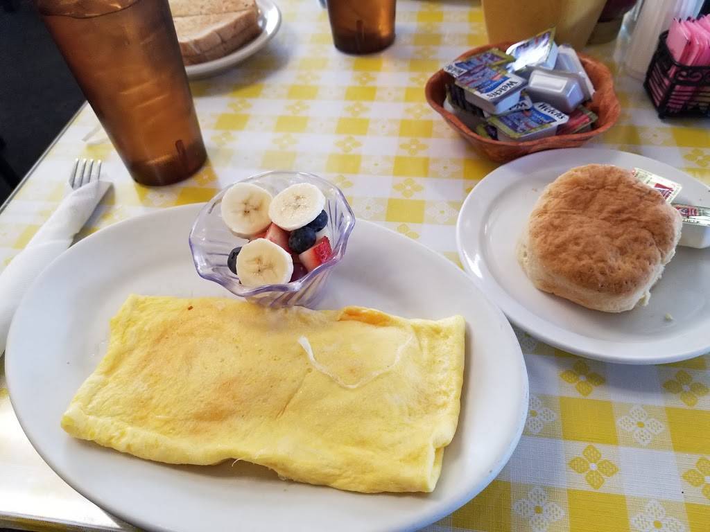 Carols Place | restaurant | 3421 S Orange Ave, Orlando, FL 32806, USA | 4072518860 OR +1 407-251-8860