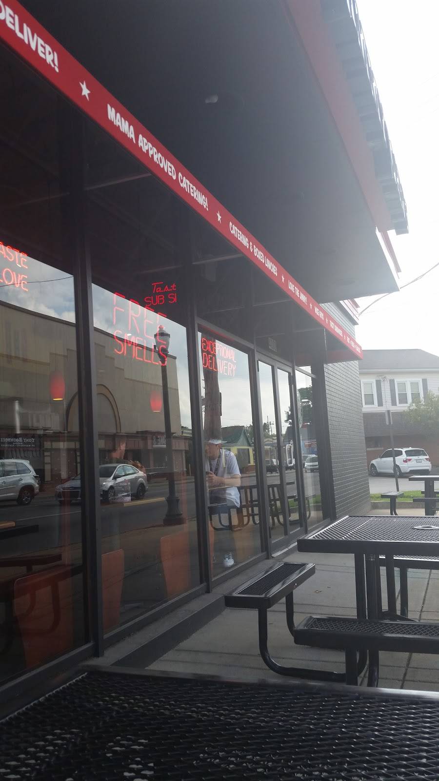 Jimmy Johns | meal delivery | 4000 Shelbyville Rd, Louisville, KY 40207, USA | 5028943331 OR +1 502-894-3331