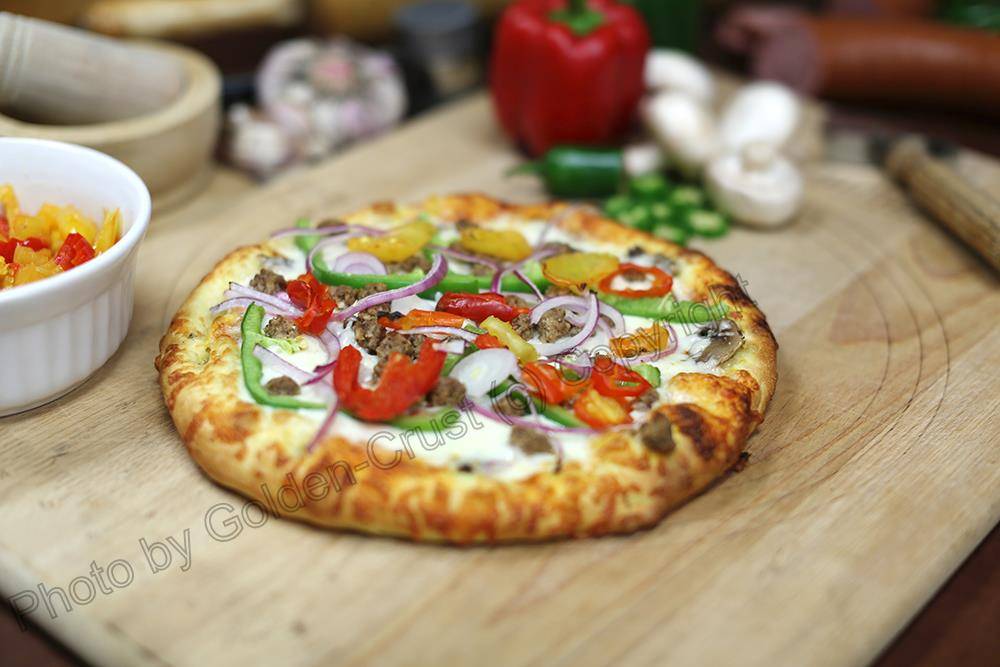 Golden Crust Pizzeria | restaurant | 293 St Laurent Blvd, Ottawa, ON K1K 2Z3, Canada | 6137412323 OR +1 613-741-2323