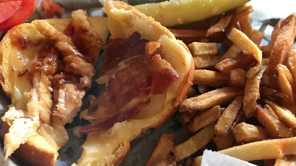 Thirsty First | restaurant | 280 Central St, Lowell, MA 01852, USA | 9784547600 OR +1 978-454-7600