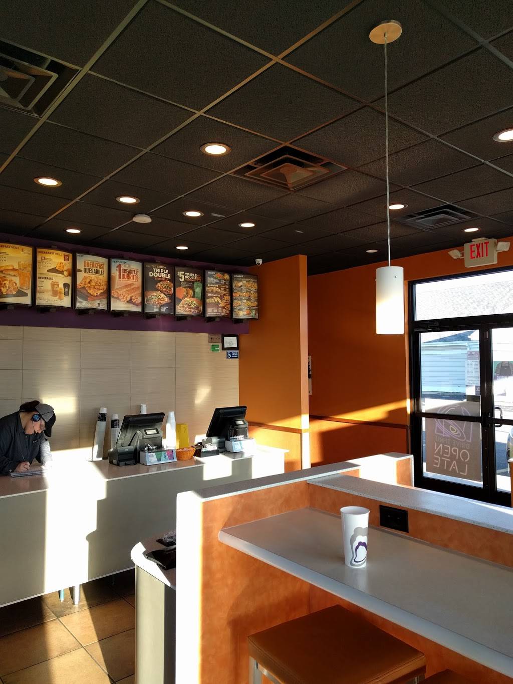 Taco Bell | meal takeaway | 4517 Kenny Rd, Columbus, OH 43220, USA | 6144428255 OR +1 614-442-8255