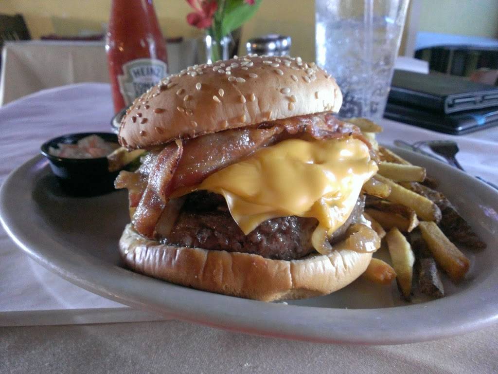 Raccoon Saloon | restaurant | 1330 Rte 9W, Marlboro, NY 12542, USA | 8452367872 OR +1 845-236-7872