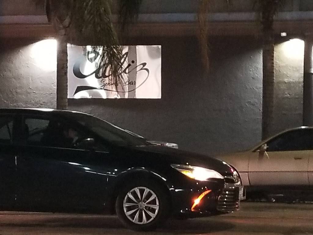 Caliz Sports Bar | restaurant | 300 W Anaheim St, Long Beach, CA 90813, USA | 5622838995 OR +1 562-283-8995