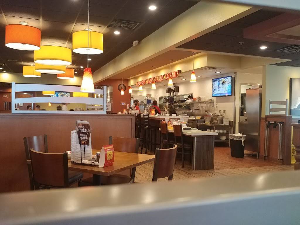 Dennys | restaurant | 878 Munson Ave, Traverse City, MI 49686, USA | 2314213801 OR +1 231-421-3801