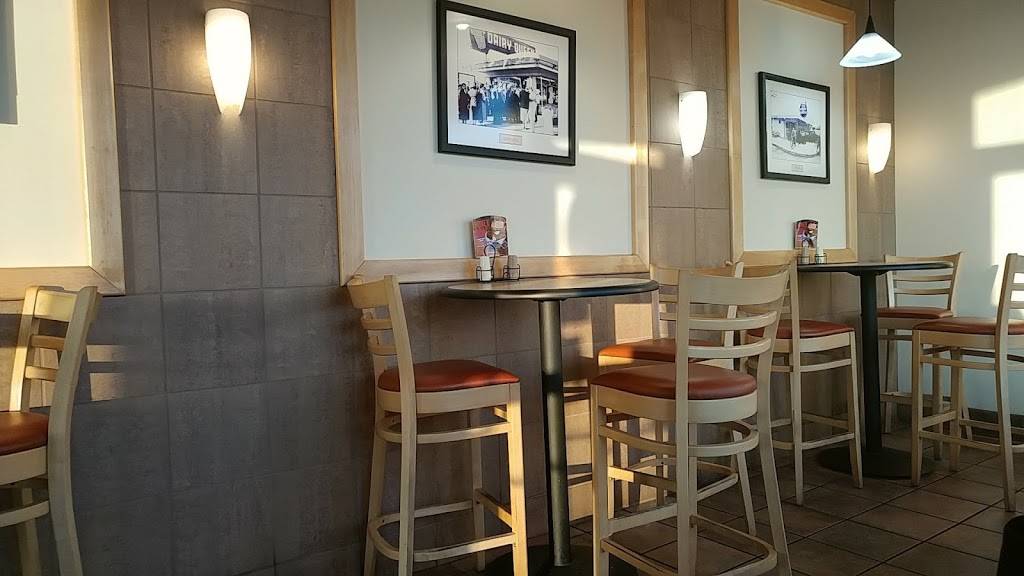 Dairy Queen Grill & Chill | restaurant | 702 S Church St, Wentzville, MO 63385, USA | 6363279000 OR +1 636-327-9000