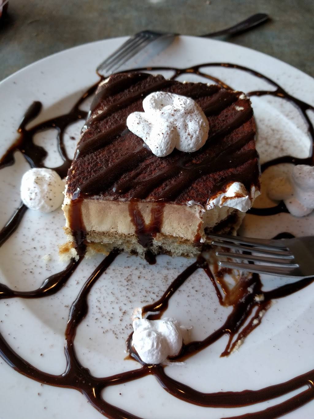 Strings Italian Café | Rock Creek Plaza | restaurant | 2501 Bell Rd, Auburn, CA 95603, USA | 5308868703 OR +1 530-886-8703