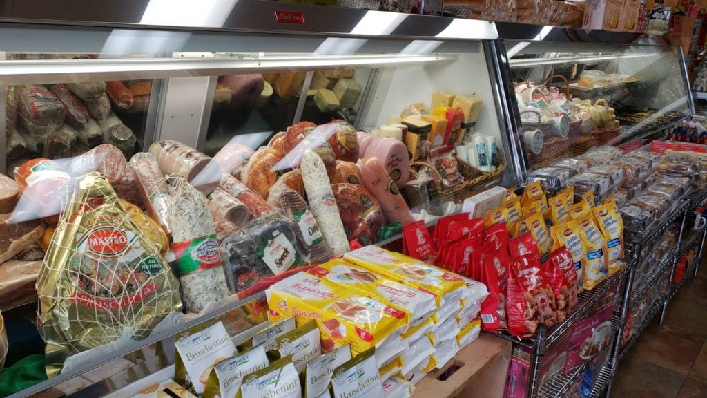 Campinis Fine Italian Deli & Market | restaurant | 28860 Old Town Front St, Temecula, CA 92592, USA | 9516769787 OR +1 951-676-9787