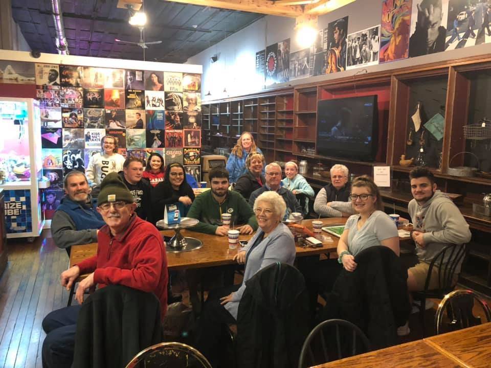 Hometown Classic Pizza | restaurant | 12 W Main St, Greenfield, IN 46140, USA | 3174625054 OR +1 317-462-5054