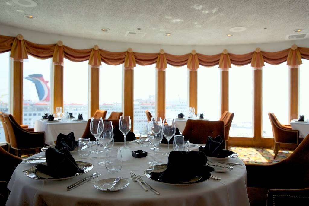 Sir Winstons | restaurant | 1126 Queens Hwy, Long Beach, CA 90802, USA | 5624991657 OR +1 562-499-1657