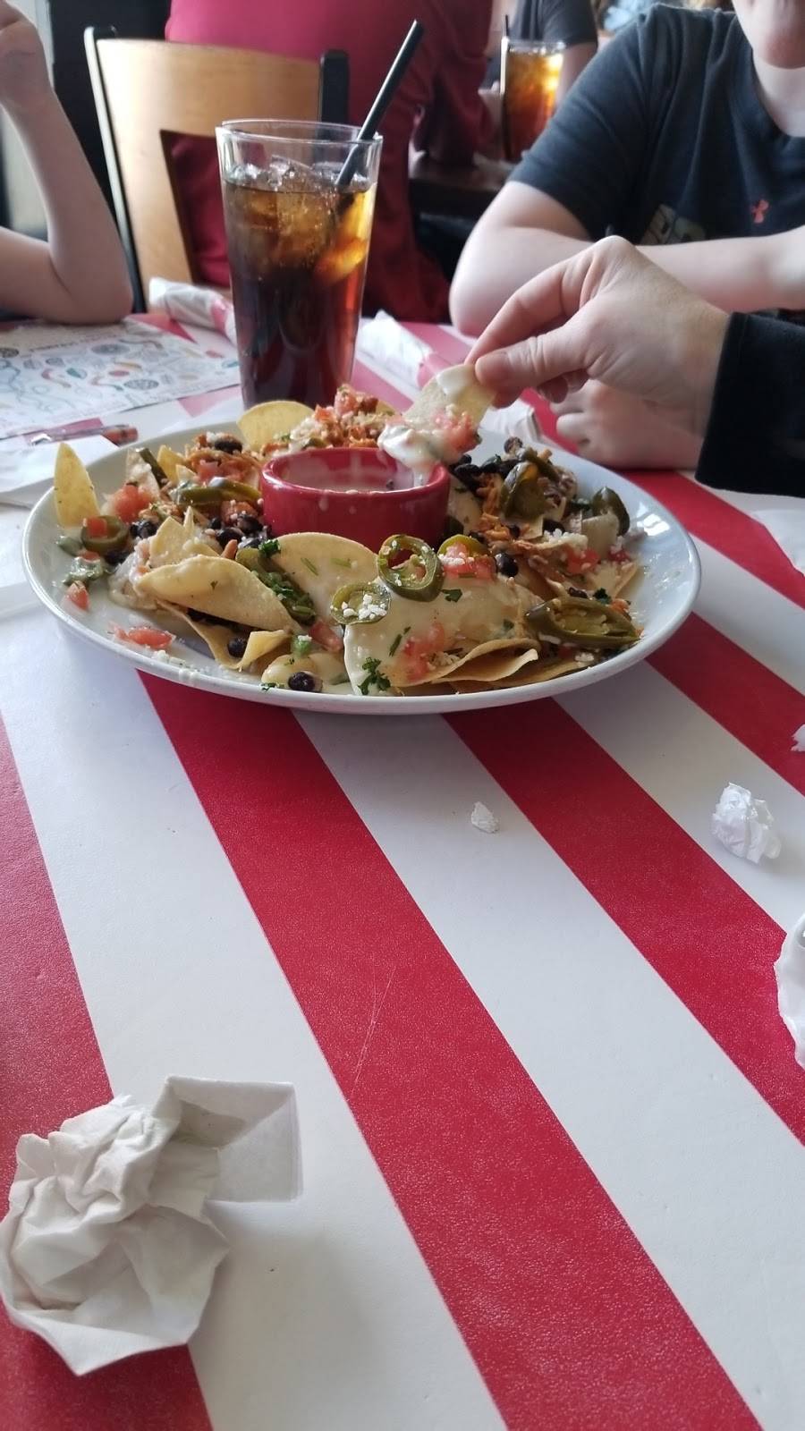 TGI Fridays | restaurant | 3401 S US Hwy 41, Terre Haute, IN 47802, USA | 8122328444 OR +1 812-232-8444