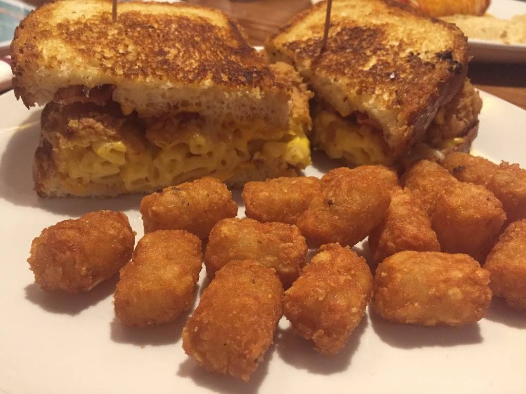 Fletchers Pub Oakland Drive | restaurant | 3013 Oakland Drive # C, Kalamazoo, MI 49008, USA | 2693425208 OR +1 269-342-5208