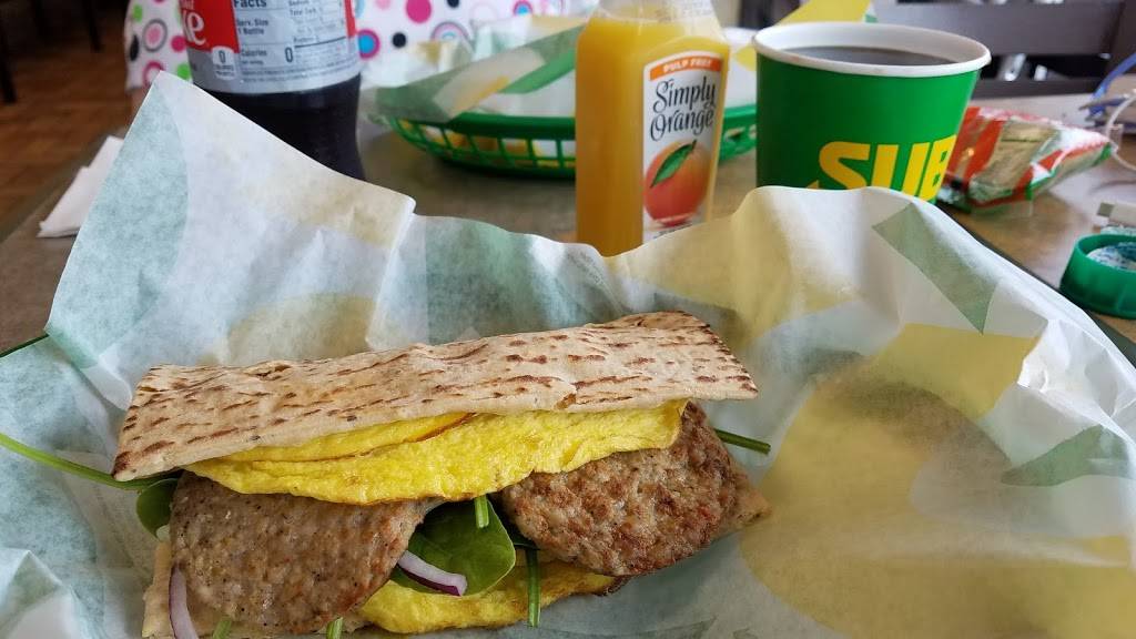 Subway Restaurants | restaurant | 1695 E Washington Ave, Navasota, TX 77868, USA | 9368703367 OR +1 936-870-3367