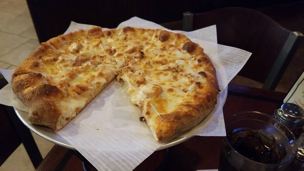 Front Row Pizzeria | restaurant | 137 Epping Rd, Exeter, NH 03833, USA | 6037730047 OR +1 603-773-0047